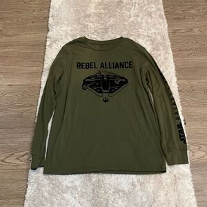 NWOT Men's olive green Star Wars long sleeve tee. Size M